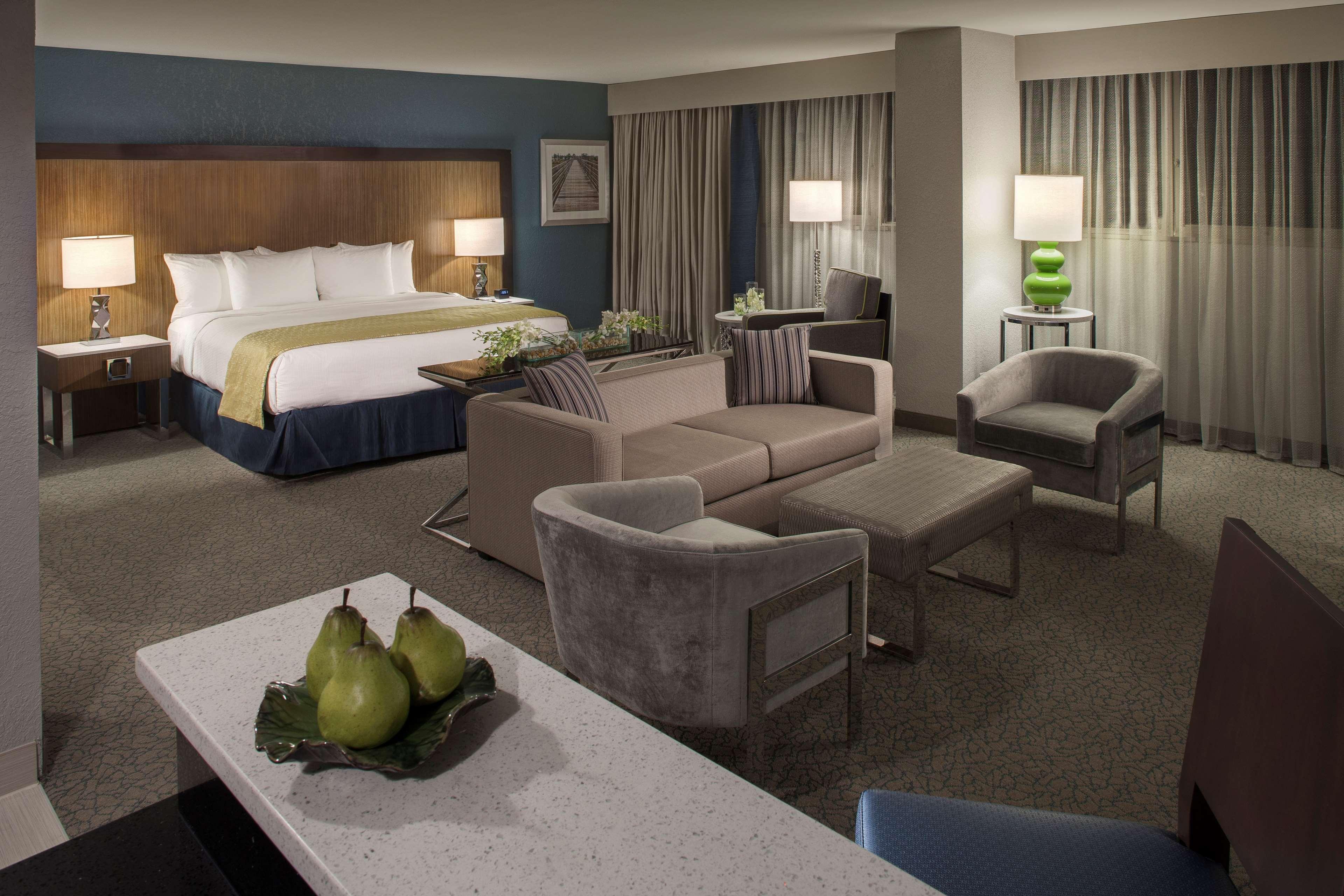 Doubletree By Hilton Hotel Jacksonville Airport Экстерьер фото
