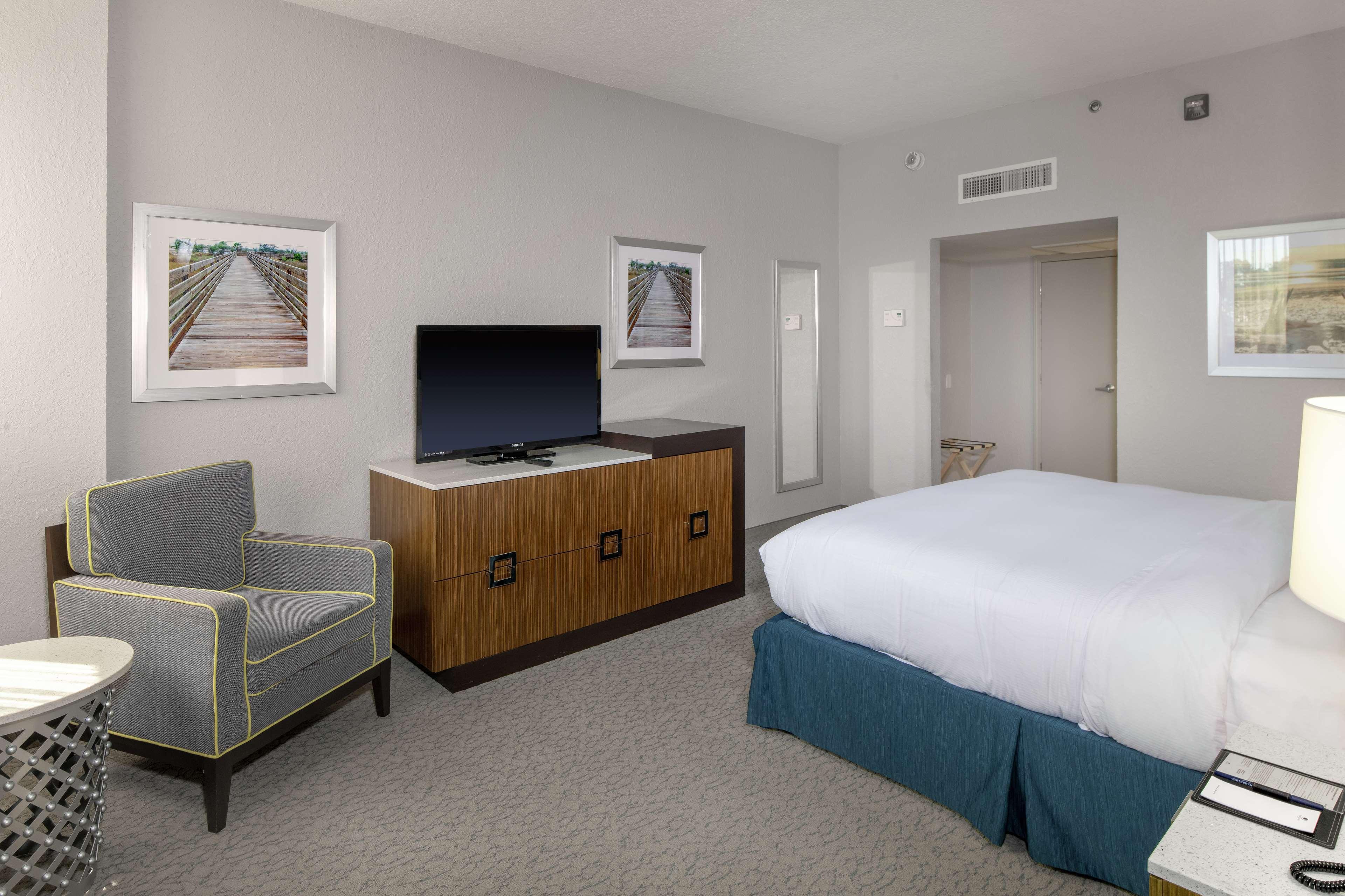 Doubletree By Hilton Hotel Jacksonville Airport Экстерьер фото