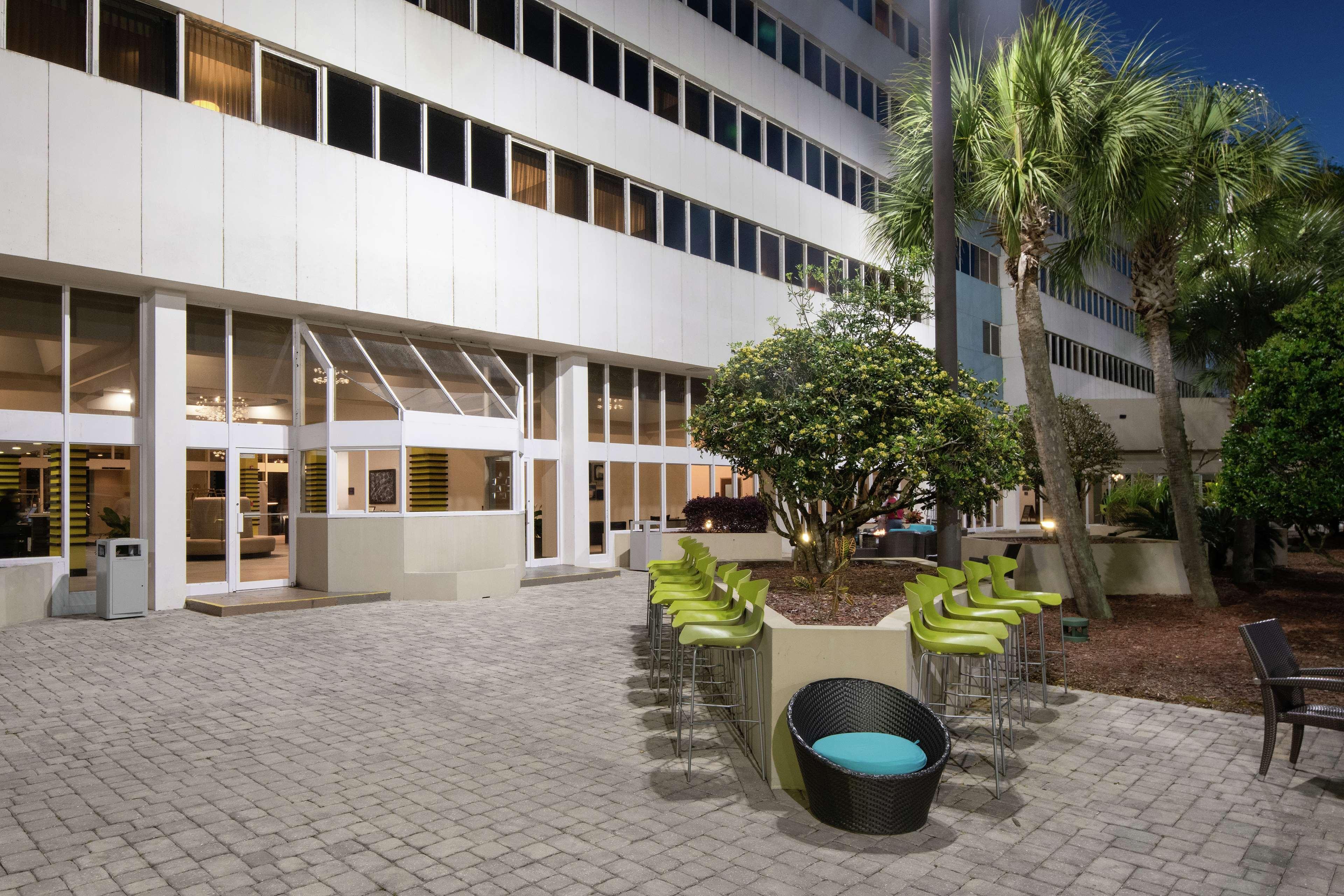 Doubletree By Hilton Hotel Jacksonville Airport Экстерьер фото