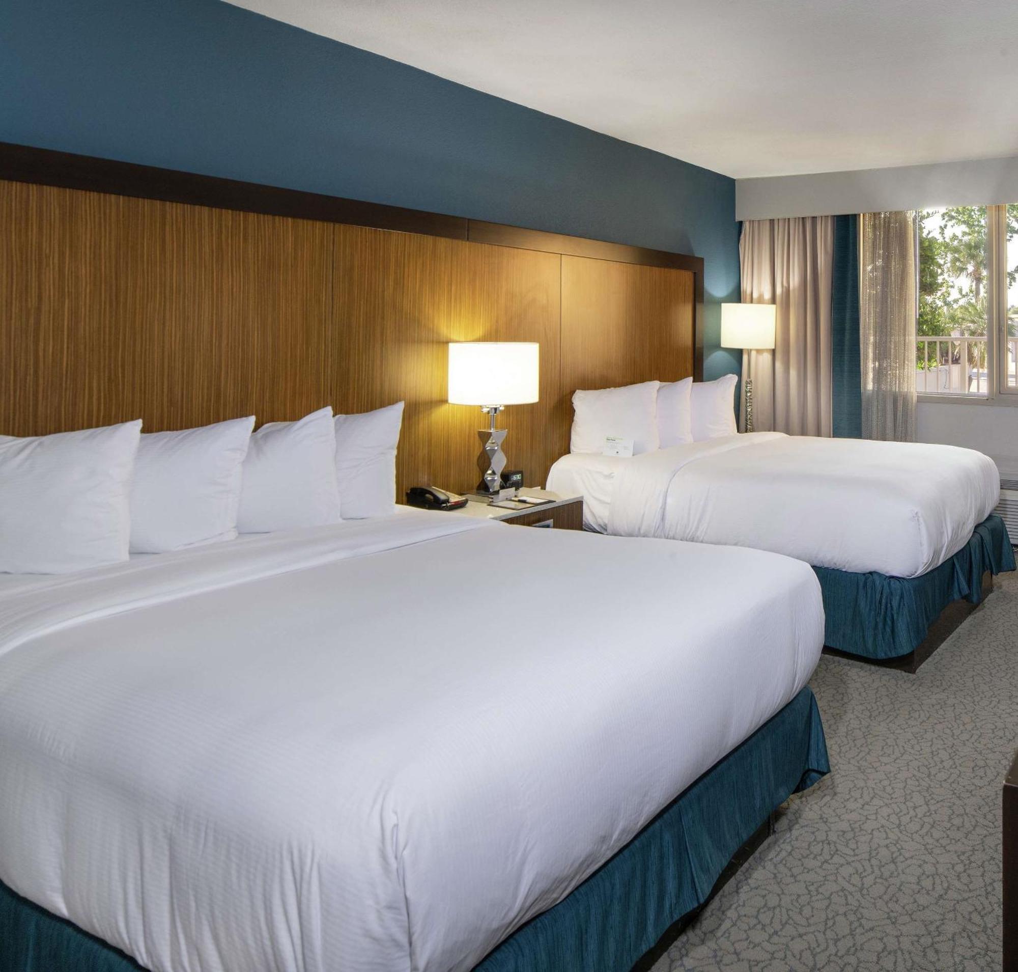 Doubletree By Hilton Hotel Jacksonville Airport Экстерьер фото