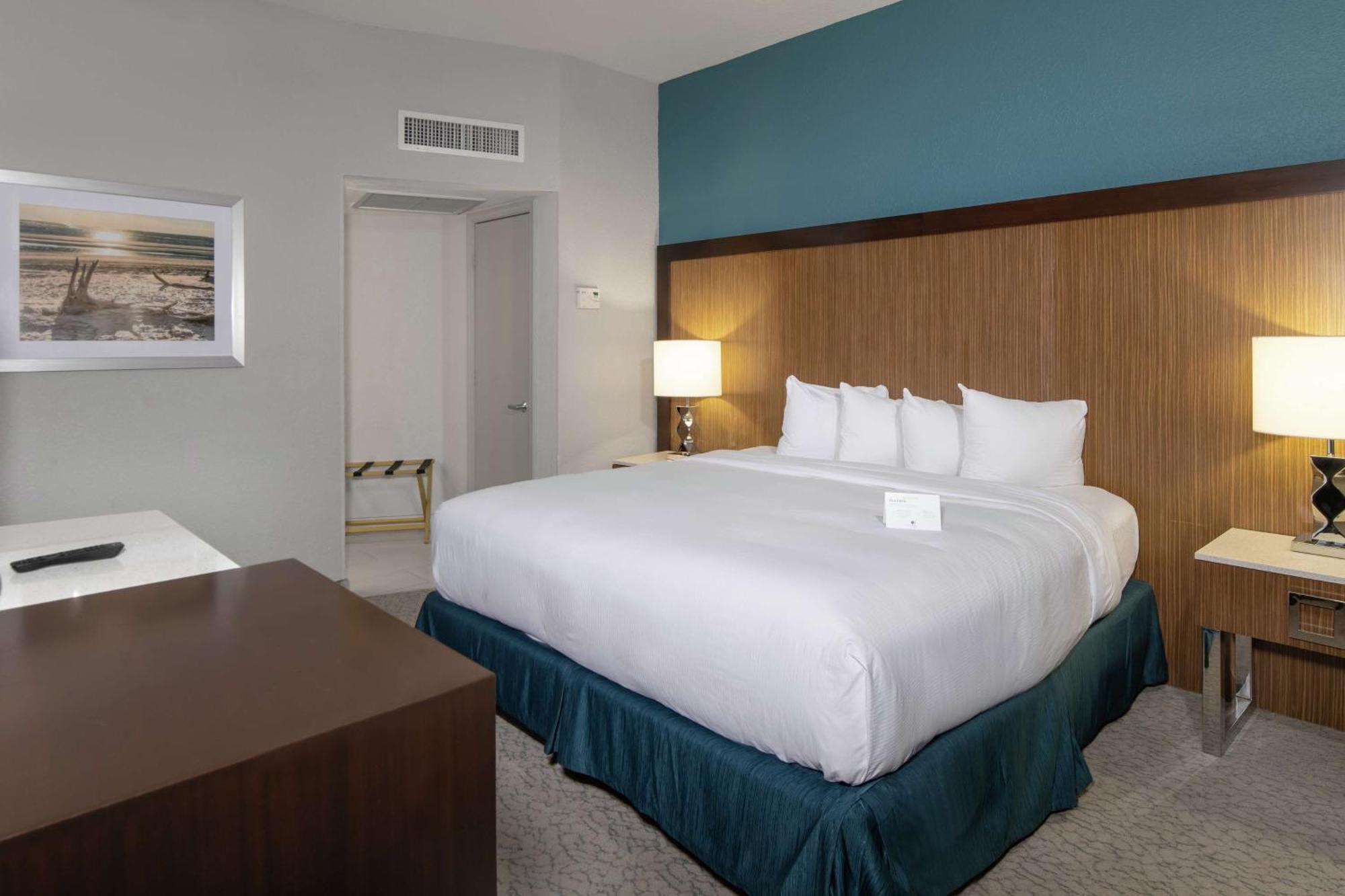 Doubletree By Hilton Hotel Jacksonville Airport Экстерьер фото