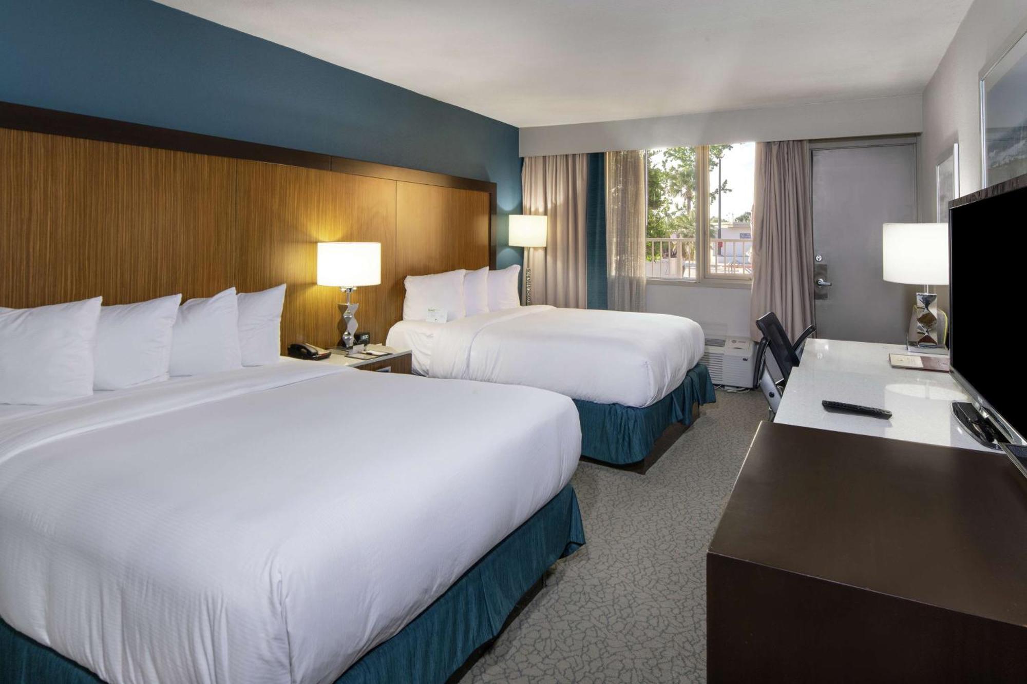 Doubletree By Hilton Hotel Jacksonville Airport Экстерьер фото